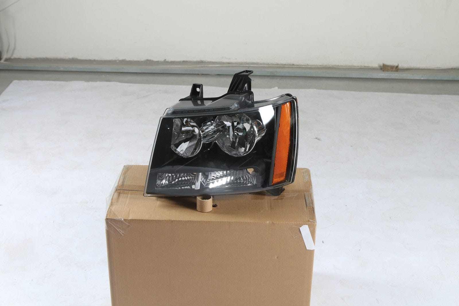 Fit for Chevy Tahoe Avalanche Suburban 2007-2014 Headlights Left Right